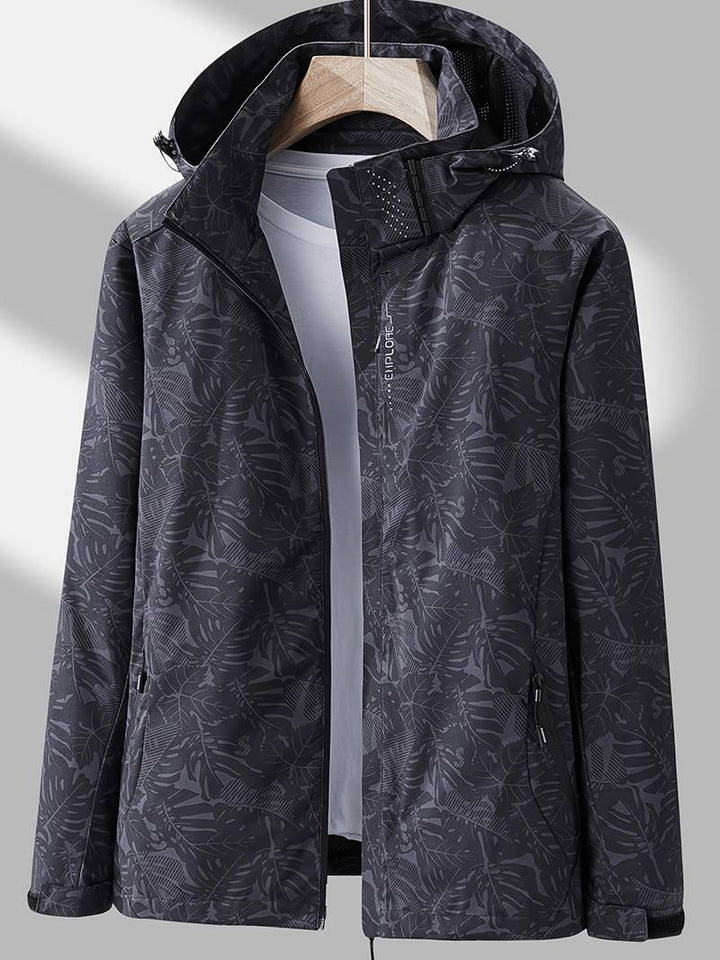 Water- and windproof jacket with hood for women