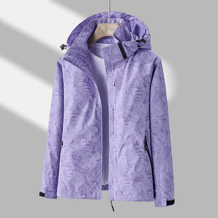 Water- and windproof jacket with hood for women