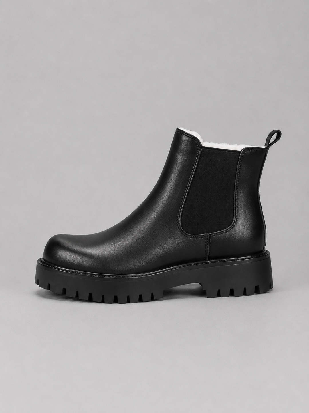 Slip-On Chelsea Ankle Boots for Men – Elastic Side Panels, Lug Sole in Black