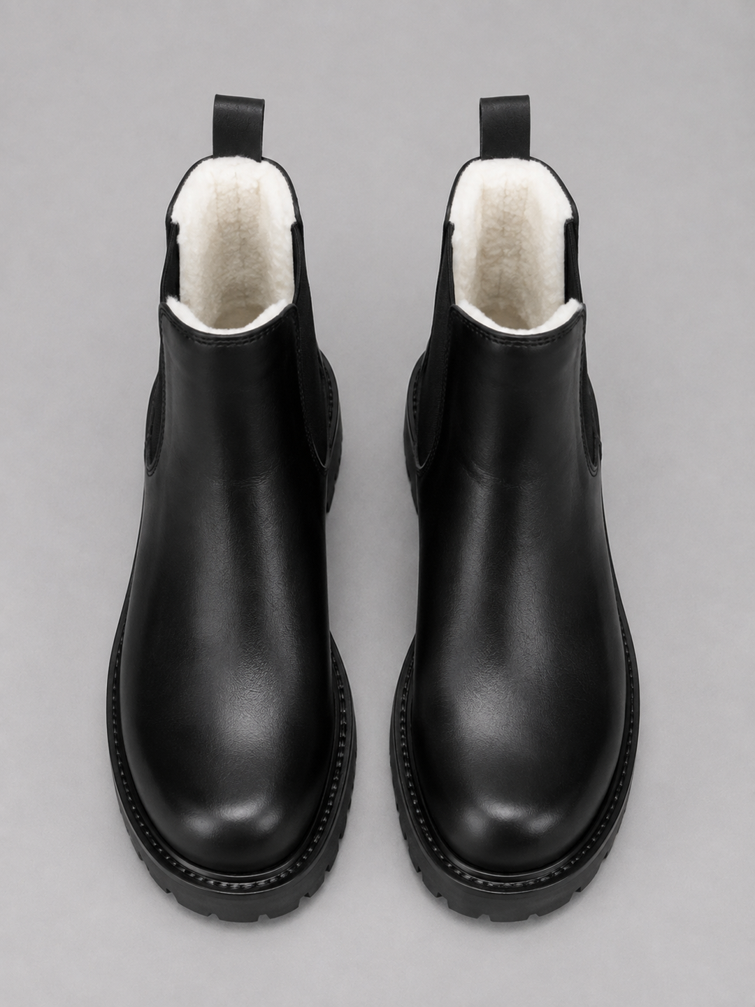 Slip-On Chelsea Ankle Boots for Men – Elastic Side Panels, Lug Sole in Black